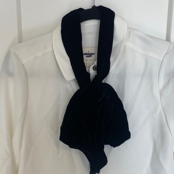 Kate Spade White Dress with Black Accents - Picture 3 of 15